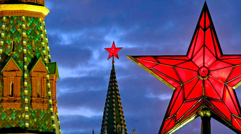 Звезды на башнях Кремля