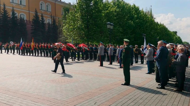 Первое официальное празднование Дня военно‑политических органов
