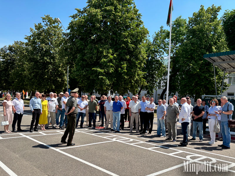 Встреча 2 батальона на плацу МВВПОУ