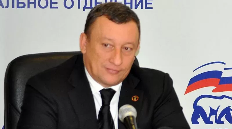 Александр Фетисов