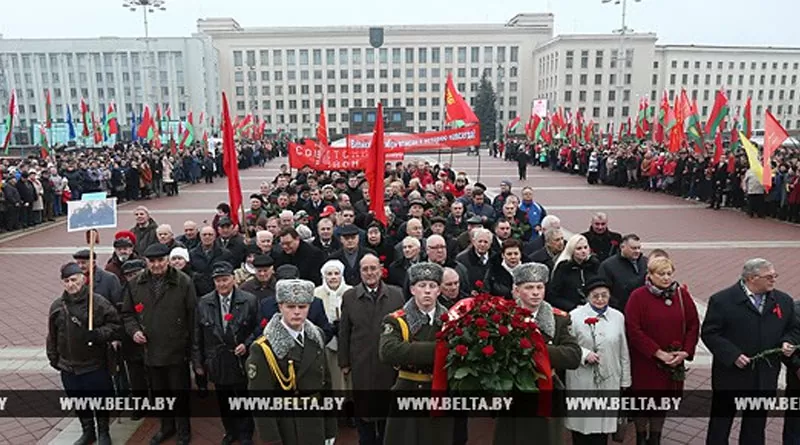 Бамбуров на митинге