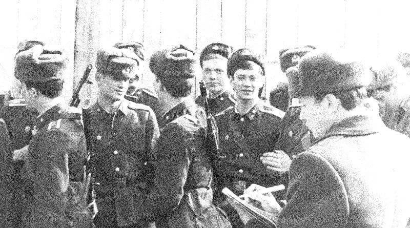 Курсанты военного училища