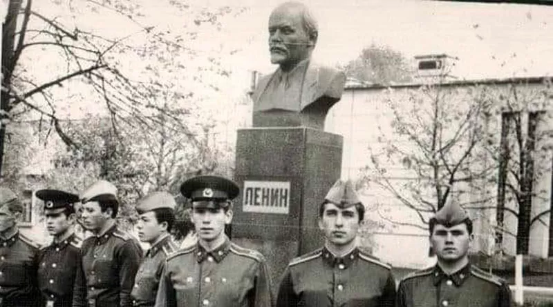 Памятник Владимиру Ильичу Ленину в Минске