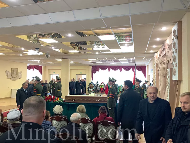 Простились с генерал-майором Бамбуровым Владимиром Федоровичем