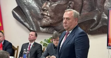 Руслан Есин член ЦК КПБ