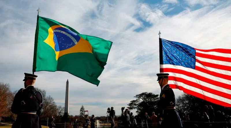 Флаги Бразилии и США